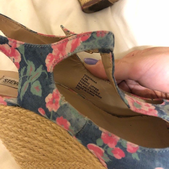 steve madden floral wedges - Picture 7 of 7